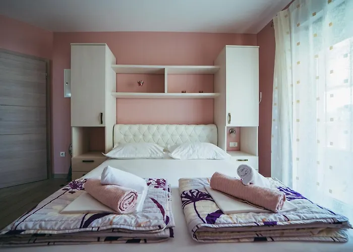 Apartamento 5 *