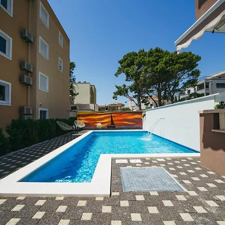 5 Apartment *