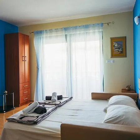 Apartment 5