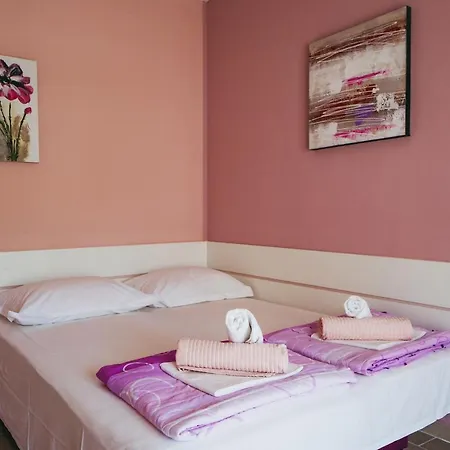 Apartment 5 Promajna