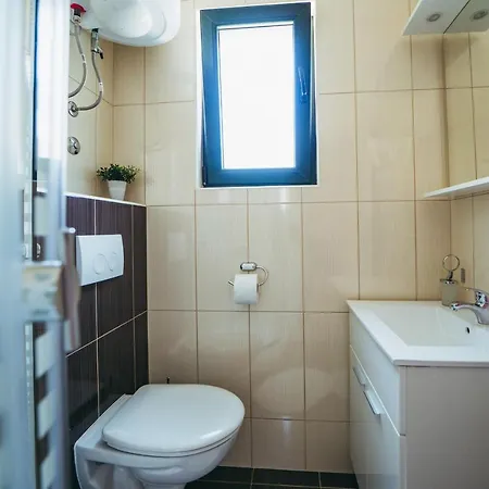 5 Apartment *